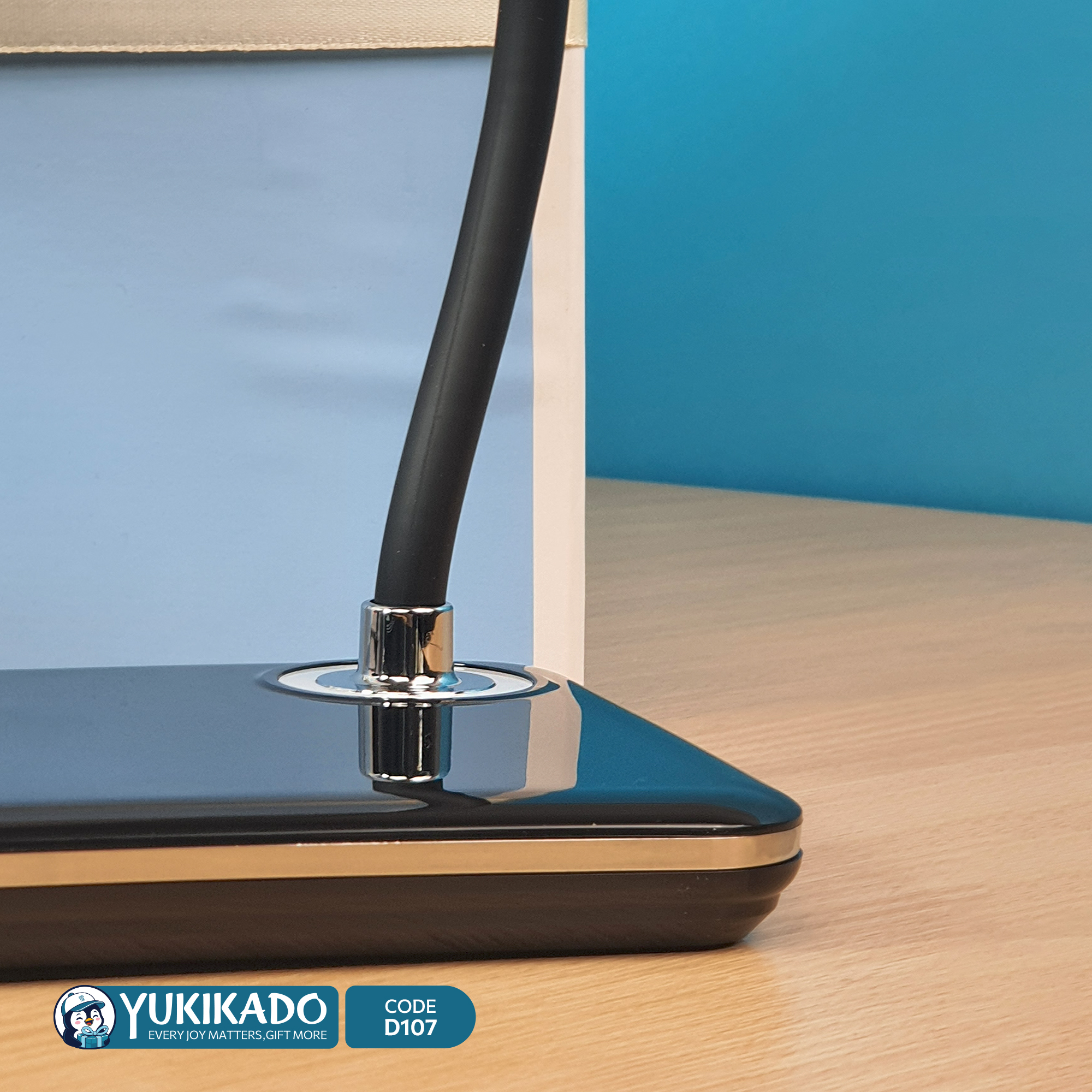 ست هدیه چراغ مطالعه اسپیکردار با شارژر وایرلس کد D107 - تصویر 7